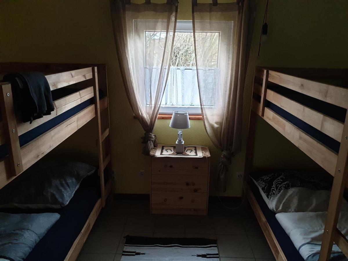 Chrom Ranch Reiterhof Bed & Breakfast เมมมิงเงน ภายนอก รูปภาพ